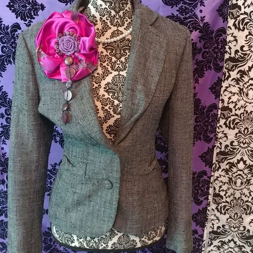 Purple/pink handmade flower pin